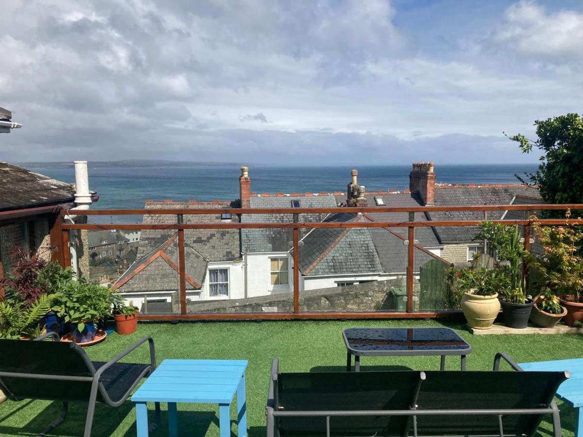 Modern Studio Apartment With Outstanding Views, Sleeps 2 Newlyn Esterno foto