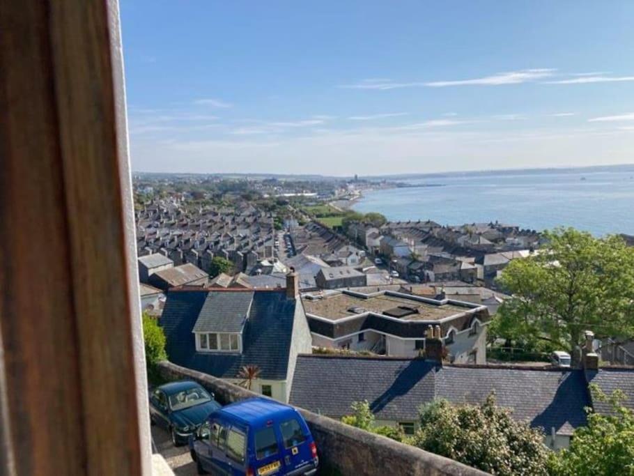 Modern Studio Apartment With Outstanding Views, Sleeps 2 Newlyn Esterno foto