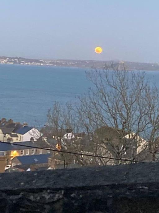 Modern Studio Apartment With Outstanding Views, Sleeps 2 Newlyn Esterno foto