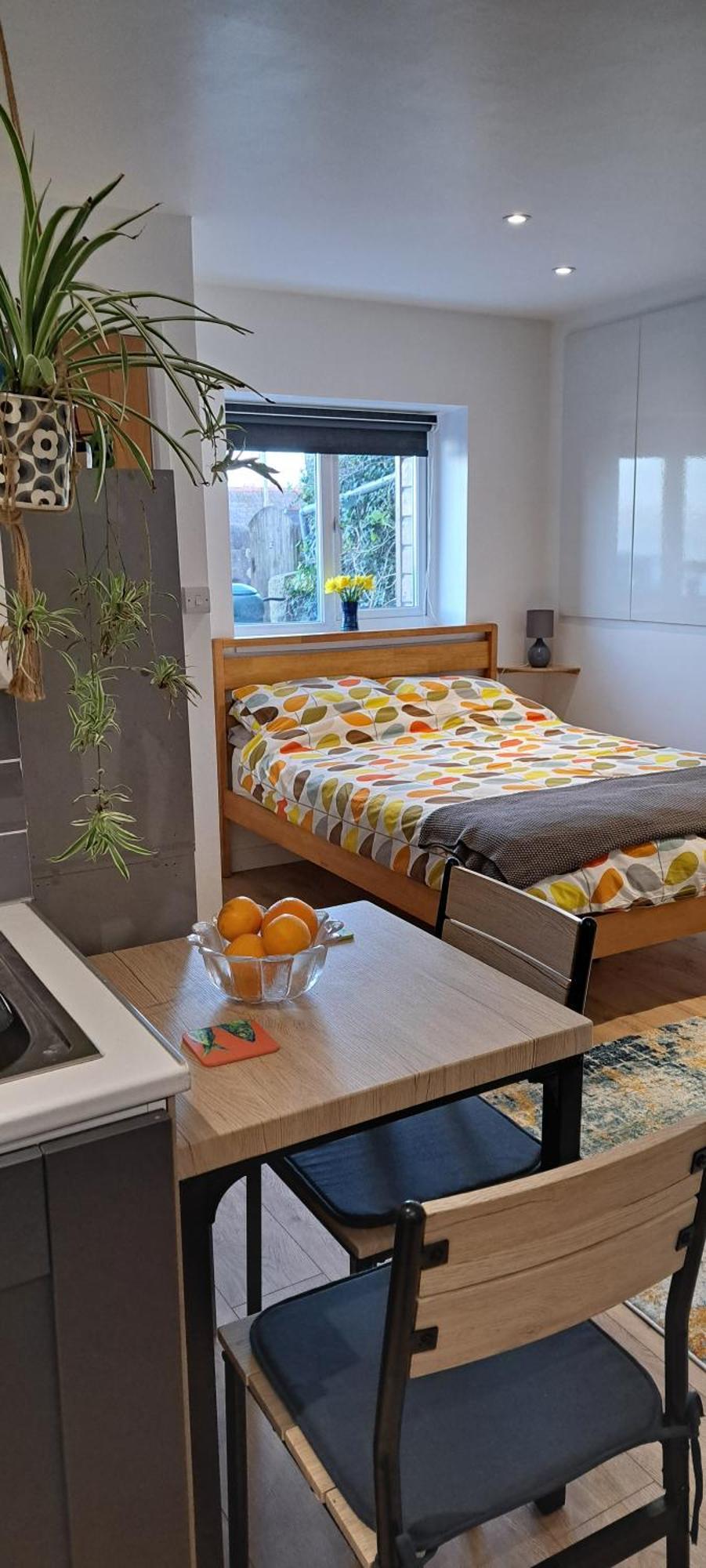 Modern Studio Apartment With Outstanding Views, Sleeps 2 Newlyn Esterno foto